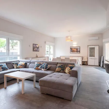 Ferienhaus Le Chateau Jeannot Diedenhofen